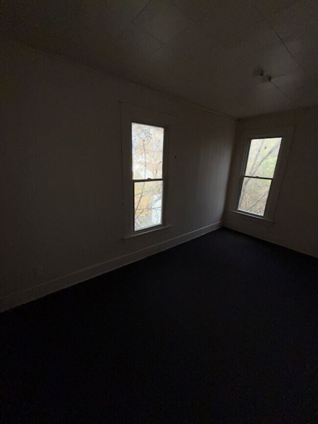 Building Photo - 205-207 West Oregon Street