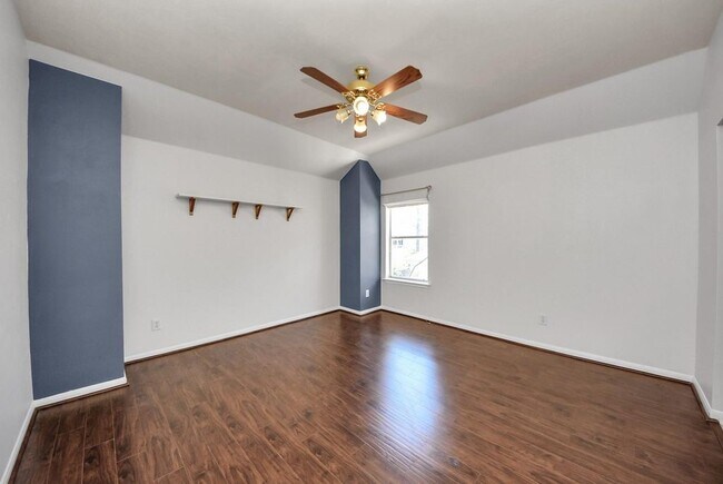 Building Photo - 12815 Dadebrook Ct
