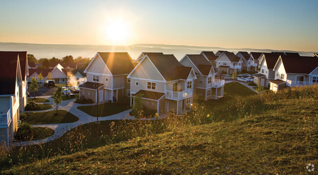 Building Photo - Overlook at West Hill