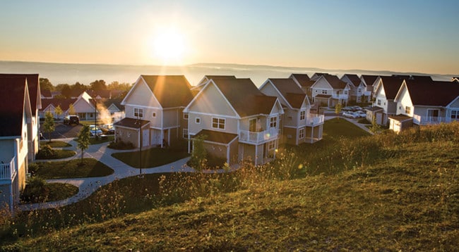 Building Photo - The Overlook at West Hill