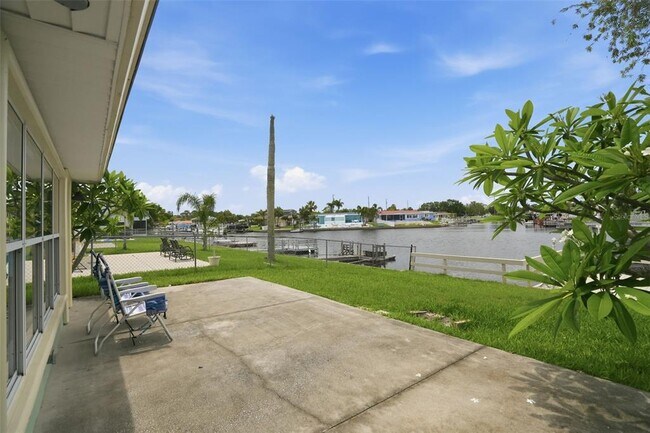 Building Photo - 4436 Floramar Terrace