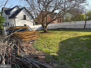 Building Photo - 13769 Travilah Rd