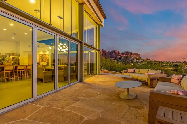 Building Photo - 4330 E McDonald Dr