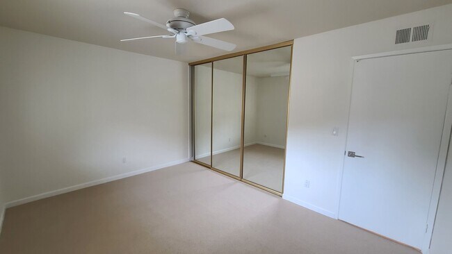 Building Photo - Amazing 4 Bedroom Home with Pool across from Cowls Mt