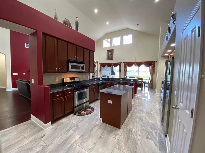 Building Photo - 16235 Ivy Lake Dr