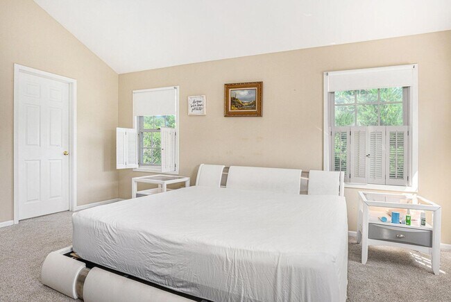 Building Photo - 7471 St George Cir