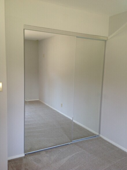 Building Photo - 2176 Spanishgate Ct