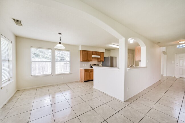 Building Photo - 7102 Calix Ln