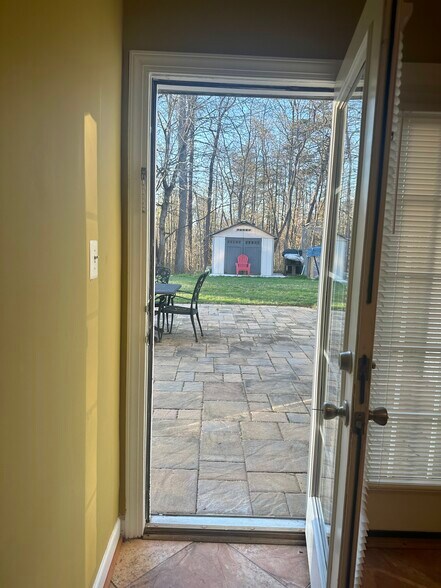 Building Photo - 11404 Glenn Dale Ridge Rd