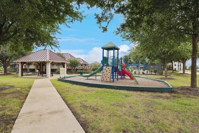 Building Photo - 10237 Red Bluff Ln