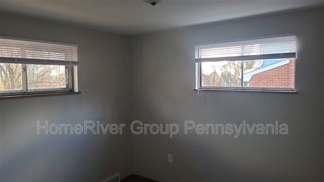 Building Photo - 1128 Kellinger Dr