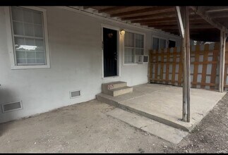 Building Photo - 515 Margil St