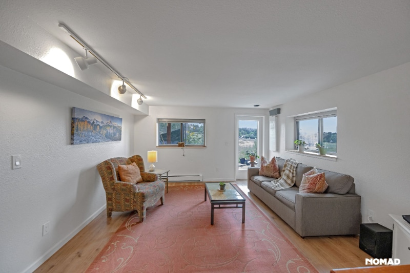 Building Photo - 7980 Fairview Rd