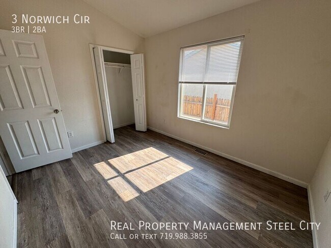 Building Photo - 3 Norwich Cir