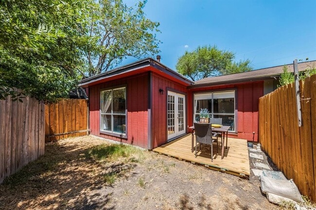 Building Photo - 4807 Yucca Hill Dr