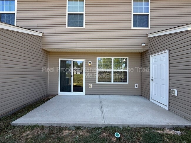 Building Photo - 3907 Copperfield Ct