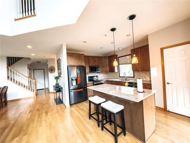 Building Photo - 5080 Yuma Ln N