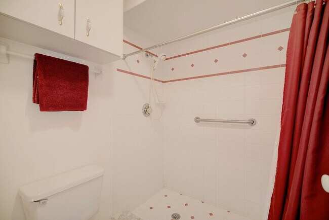 Building Photo - 504 Chelsee Way