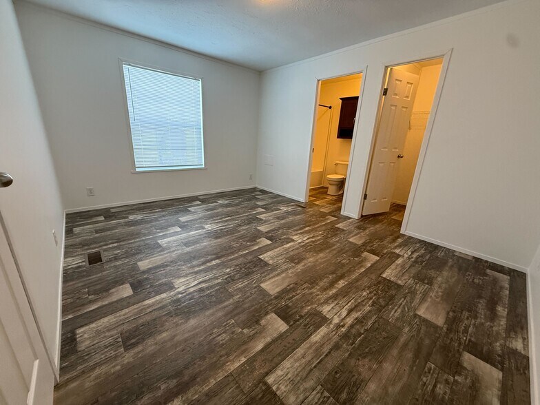 Building Photo - 11719 Cascade Cir