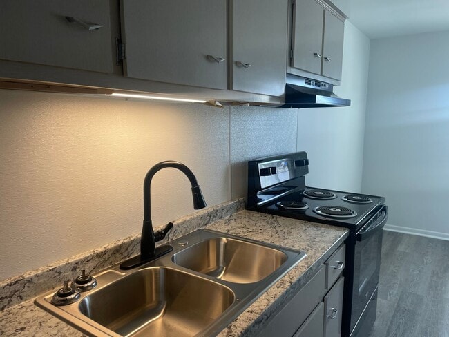 Building Photo - 6491 Carefree Ln