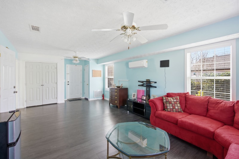 Building Photo - 3611 Lee Ann Dr