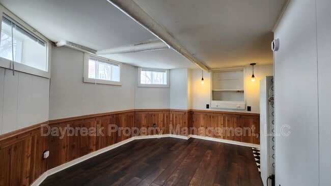 Building Photo - 1121 2nd Ave S