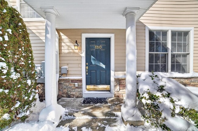 Building Photo - 1310 Half Moon Bay Dr