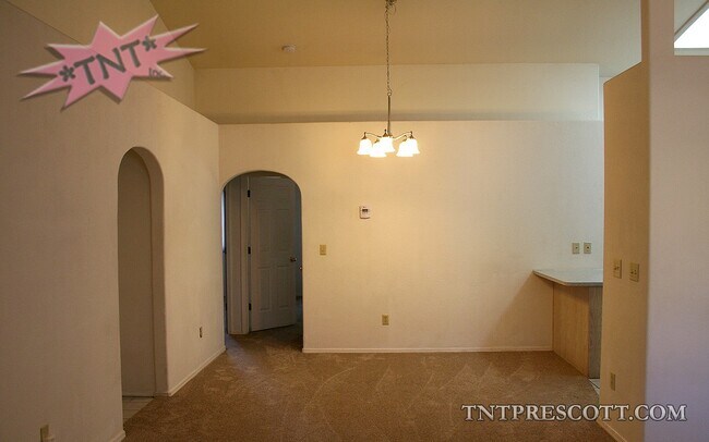 Building Photo - 1534