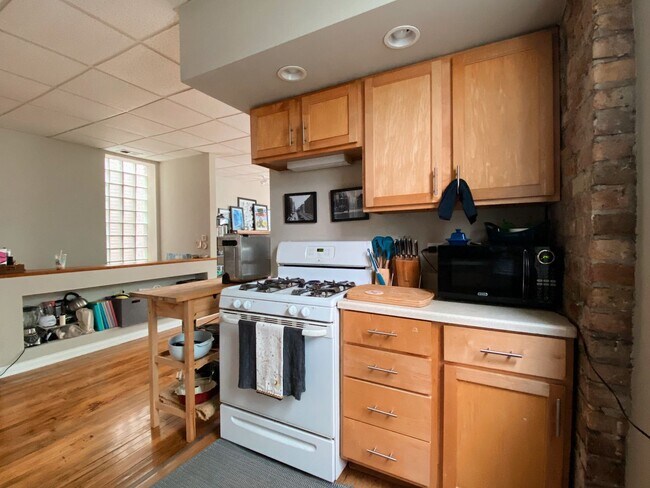 Building Photo - 2117 W Ohio St