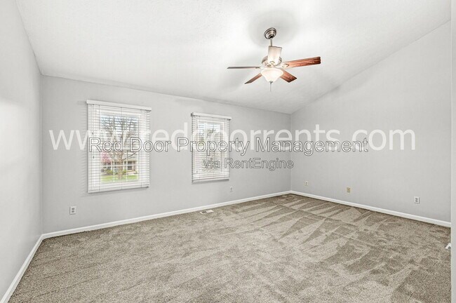 Building Photo - 261 Wyndotte Dr