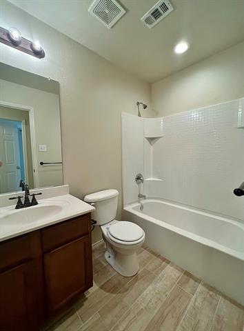 Building Photo - 2432 Clairborne Dr