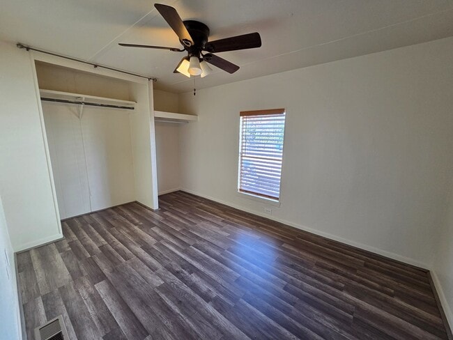 Building Photo - 104 Clark St