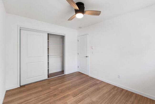 Building Photo - Students Welcome! Updated 2 Bedroom 1 Bath near Foothills Mall