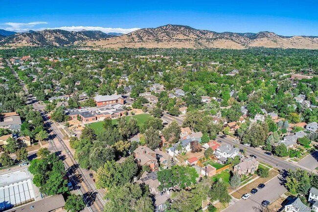 Building Photo - 2135 Spruce St