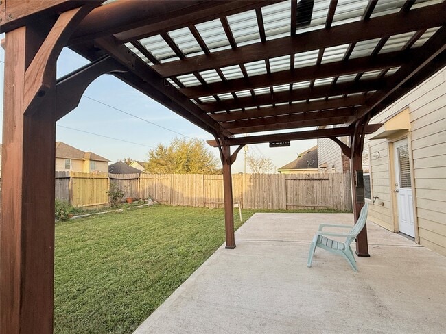Building Photo - 2042 Nichole Woods Dr