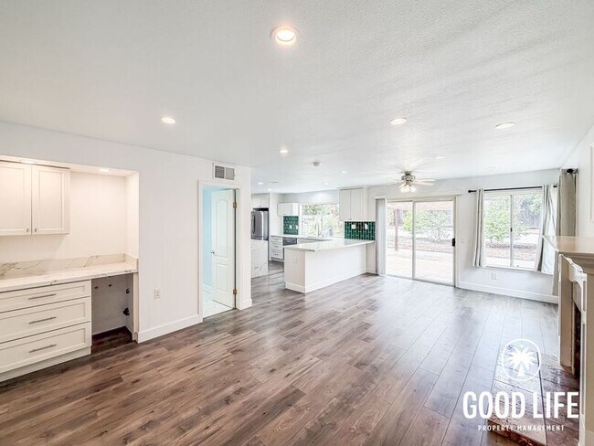 Building Photo - 10056 Riverhead Dr