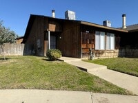 Building Photo - 1445/1447 Madison Ct.