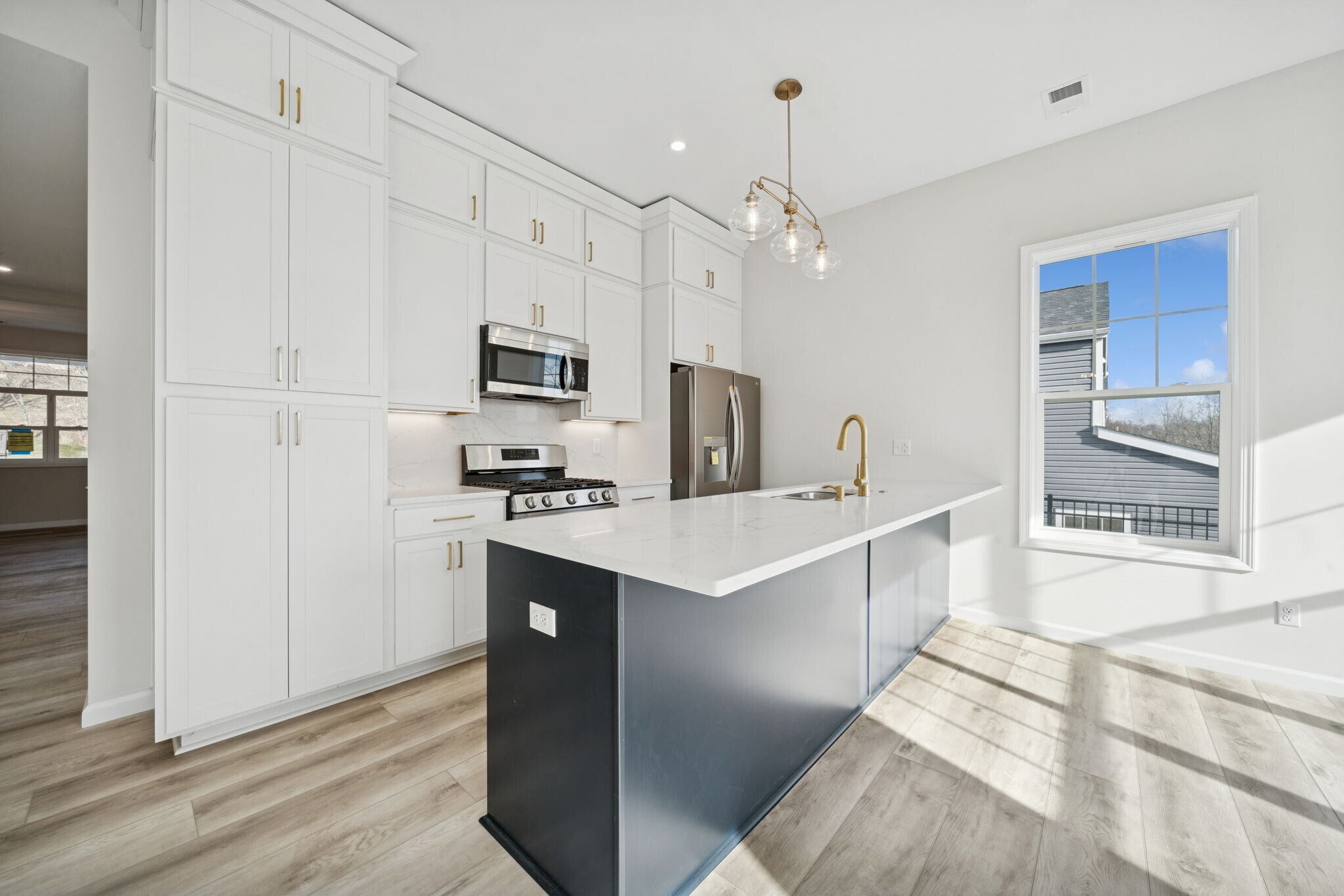 Building Photo - 2217 Lebanon Dr