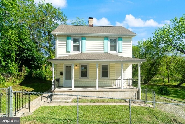 Primary Photo - 107 Fusting Ave