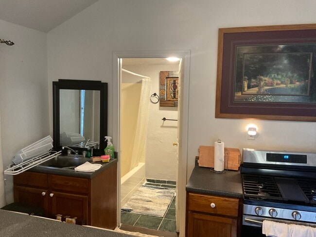 Building Photo - 5921 Crepe Myrtle Ct