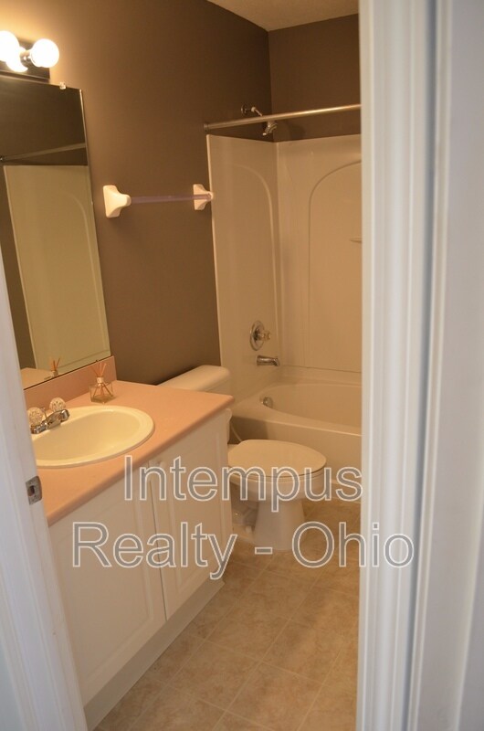 Building Photo - 6500 Crab Apple Dr