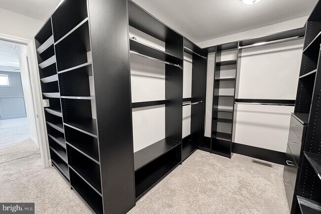 Building Photo - 2809 Bolling Rd