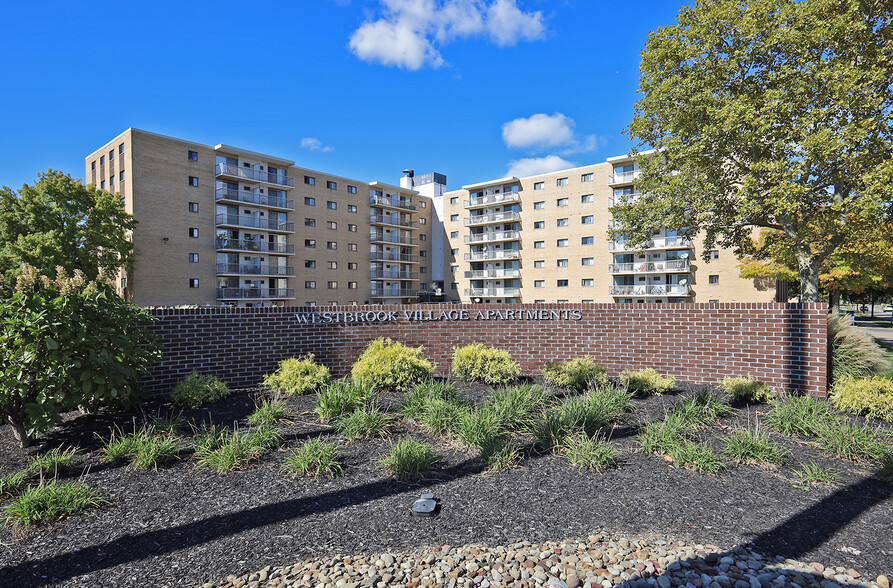 Westbrook Village Apartments in Brooklyn OH - Westbrook Village