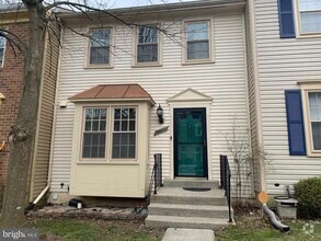 Building Photo - 3027 Mozart Dr