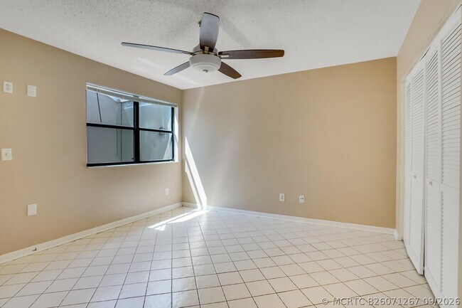 Building Photo - 1080 NW 19th Terrace