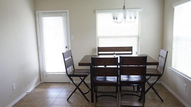 Building Photo - 6302 Cool Creek Dr