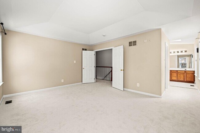 Building Photo - 120 Elizabeth Ct