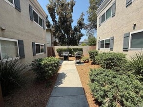 Building Photo - 2 Bedroom - 2 Bathroom ground level