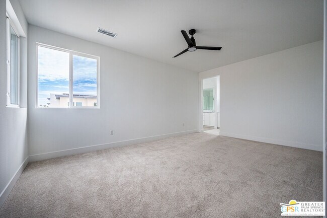 Building Photo - 2651 Lavender Ln