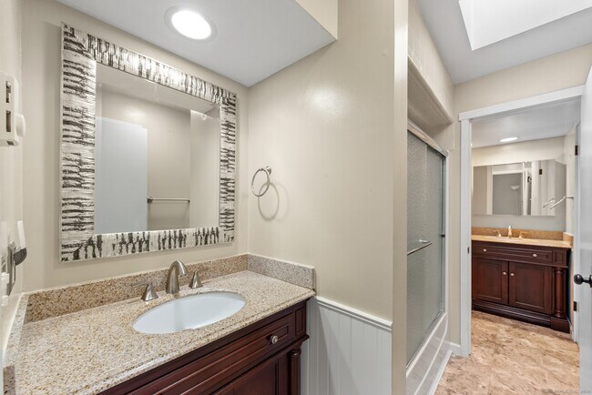 Building Photo - 50 Mallard Dr